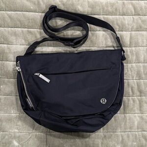 Lululemon- All Night Festival Bag 5L